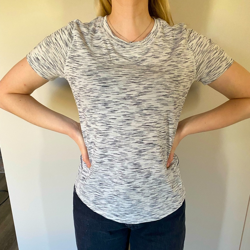 Lululemon Long Distance Short Sleeve Shirt size 6